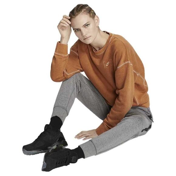 Nike Women's Orange Sportswear Crew Neck Rebel Sweatshirt Size Medium - Picture 3 of 7